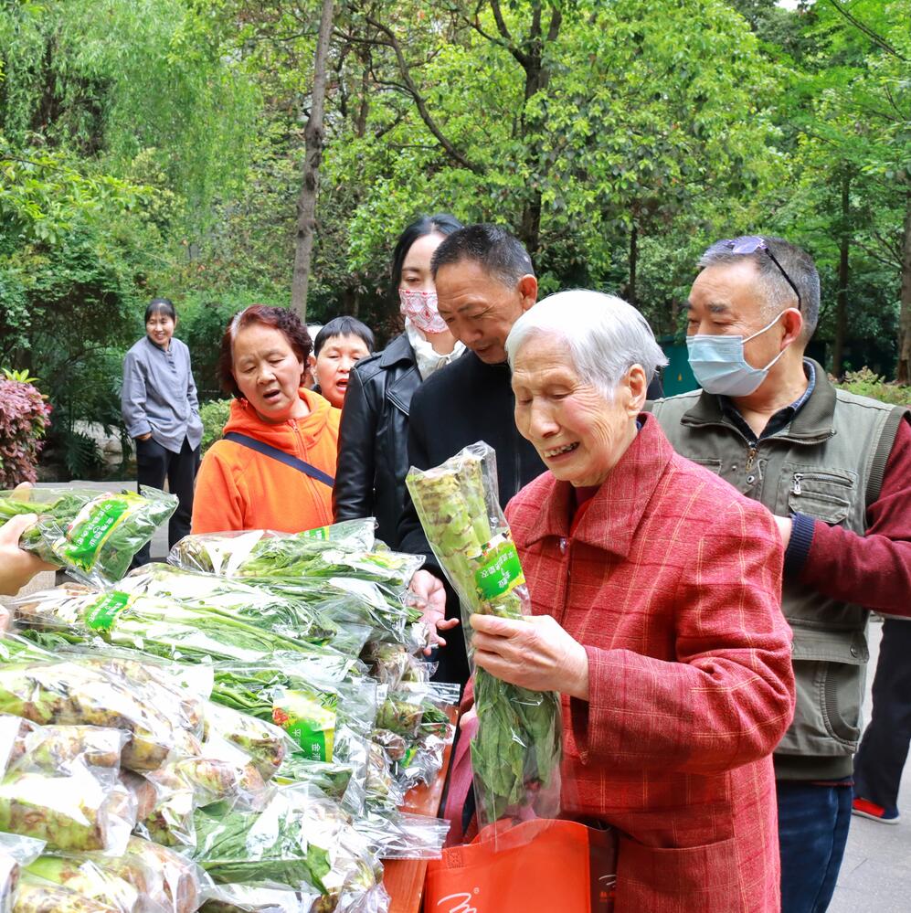 扶贫助农第二站，心怀善意温暖相随